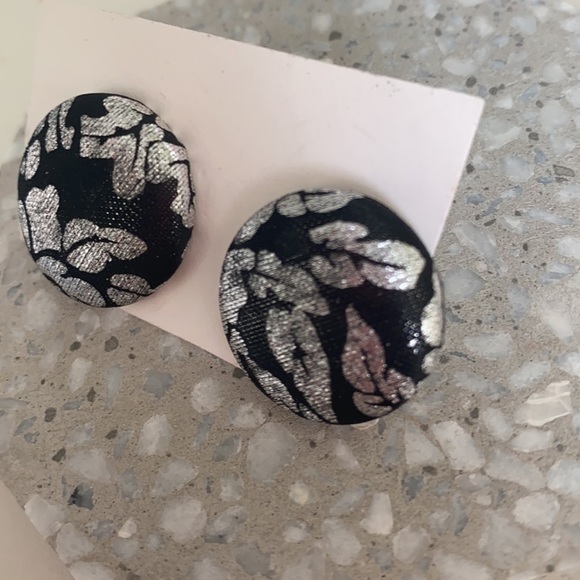 VINTAGE earrings - Picture 3 of 5